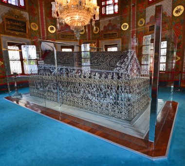 İstanbul, Türkiye 'de yer alan Fatih Sultan Mehmet' in mezarı Fatih Kompleksi 'nin bir parçası. 1900 'de inşa edilmiş. 15. yüzyılda inşa edilmiş..