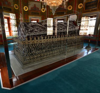 İstanbul, Türkiye 'de yer alan Fatih Sultan Mehmet' in mezarı Fatih Kompleksi 'nin bir parçası. 1900 'de inşa edilmiş. 15. yüzyılda inşa edilmiş..
