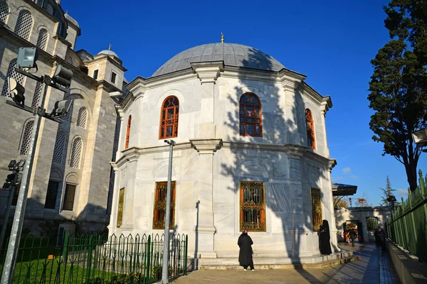 Nachází Istanbulu Turecko Hrobka Fatih Sultan Mehmet Součástí Fatih Komplex — Stock fotografie