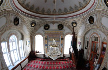 Galip Paşa Camii Türkiye 'nin Erenkoy ilçesinde yer alıyor. 1898 'de inşa edilmiş..