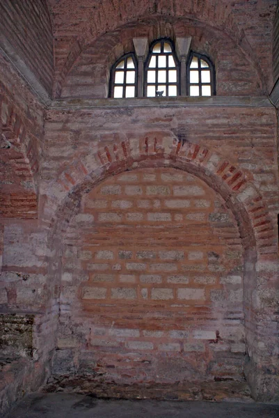 土耳其伊斯坦布尔的费蒂耶清真寺 Fethiye Mosque 或Teotokos Pamakaristos修道院 Teotokos Pamakaristos Monastery 始建于13世纪末 是拜占庭的著名教堂之一 — 图库照片