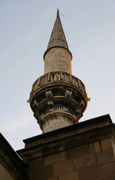 位于土耳其苏丹哈迈特的Fuat Pasha清真寺和坟墓建于19世纪 这座墓碑的石砌结构不同寻常 — 图库照片
