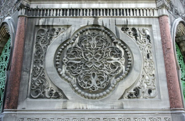 세기에 메트에 모스크와 건설되었습니다 묘비의 엮은건 축물은 특이하다 — 스톡 사진