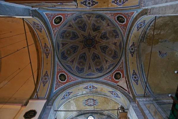 古尔清真寺位于土耳其伊斯坦布尔 始建于10世纪的拜占庭教堂 Byzantines 原名圣西奥多西亚教堂 它在15世纪被奥斯曼人改建为清真寺 — 图库照片