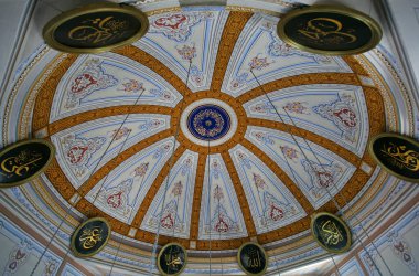 Türkiye 'nin Adalar şehrinde yer alan Hamidiye Camii 1895 yılında inşa edilmiştir..