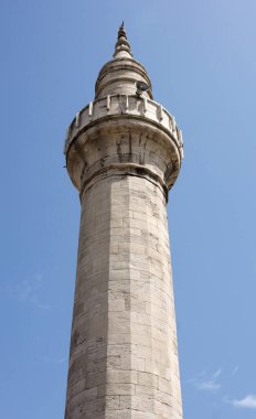 İstanbul hindisi. 21 Nisan. 2008 yılı. Türkiye 'nin Balat bölgesinde yer alan bir Bizans Kilisesi olan Hazrat Cabir Camii, 1490 yılında Osmanlılar tarafından camiye dönüştürüldü..