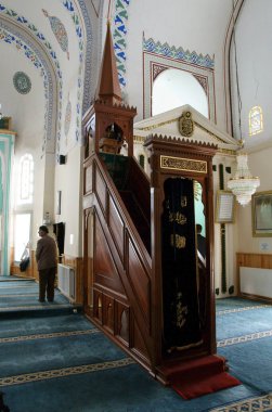 İstanbul hindisi. 21 Nisan. 2008 yılı. Türkiye 'nin Balat bölgesinde yer alan bir Bizans Kilisesi olan Hazrat Cabir Camii, 1490 yılında Osmanlılar tarafından camiye dönüştürüldü..