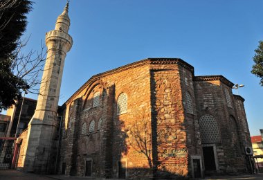 İstanbul hindisi. 21 Nisan. 2008 yılı. Türkiye 'nin Balat bölgesinde yer alan bir Bizans Kilisesi olan Hazrat Cabir Camii, 1490 yılında Osmanlılar tarafından camiye dönüştürüldü..