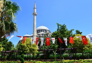 İstanbul hindisi. 30 Temmuz 2017. Hekimoğlu Ali Paşa Camii İstanbul, Türkiye 'de büyük bir kompleks. 1734-1735 yılları arasında inşa edilmiş..