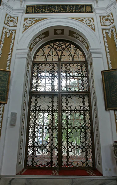 Ubicada Estambul Turquía Mezquita Hirka Serif Fue Construida 1851 Cárdigan — Foto de Stock