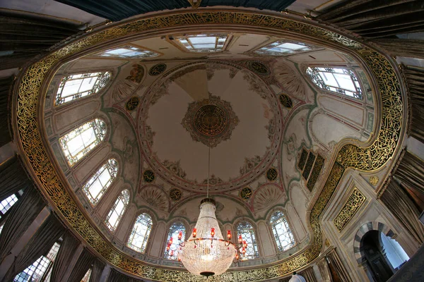 位于土耳其伊斯坦布尔的阿卜杜勒哈米特一世墓和建筑群始建于1777年 在里面 穆罕默德的脚印 — 图库照片