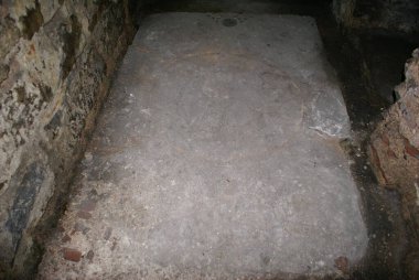 Türkiye 'nin İstanbul kentinde yer alan Kalenderhane Camii Romalılar tarafından kilise olarak inşa edildi. 18. yüzyılda bir camiye dönüştürüldü. İçinde freskler var..