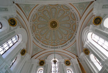 Kucuk Mecidiye Camii, İstanbul 'un Beşiktaş ilçesindeki Osmanlı döneminden kalma tarihi bir ibadethane..