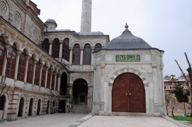 Laleli Camii, İstanbul 'un Fatih ilçesindeki Osmanlı döneminden kalma tarihi bir ibadethane. 1760-1763 yılları arasında.