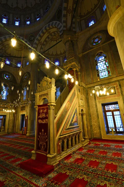 모스크 Laleli Mosque 이스탄불의 파티흐 지역에 오스만 시대의 역사적 장소이다 — 스톡 사진