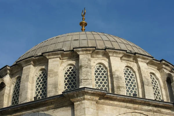 莱利清真寺是奥斯曼帝国时期伊斯坦布尔法蒂赫地区的一个历史性礼拜场所 1760 1763年间 — 图库照片