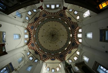 İstanbul, Türkiye 'de yer alan Mehmet Ağa Camii 16. yüzyılda Mimar Sinan tarafından inşa edildi..