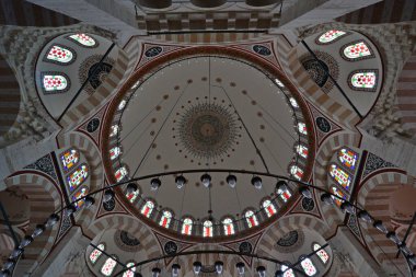 İstanbul, Türkiye 'de yer alan Mesih Ali Paşa Camii 16. yüzyılda Mimar Sinan tarafından inşa edilmiştir..
