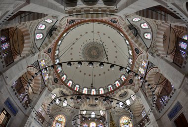 İstanbul, Türkiye 'de yer alan Mesih Ali Paşa Camii 16. yüzyılda Mimar Sinan tarafından inşa edilmiştir..