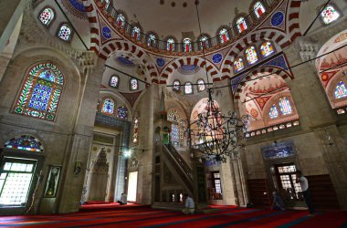 İstanbul, Türkiye 'de yer alan Mesih Ali Paşa Camii 16. yüzyılda Mimar Sinan tarafından inşa edilmiştir..