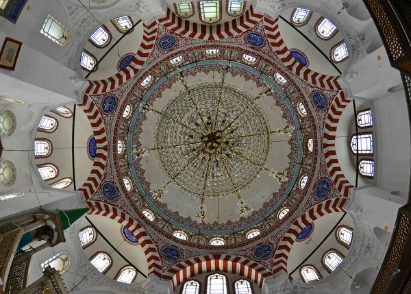 トルコのイスタンブールに位置するメフメット モスクは ミマール シンアンによって16世紀に建てられました — ストック写真