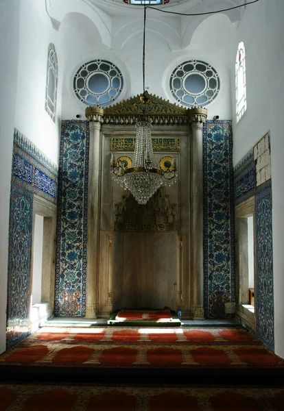 이스탄불에 위치한 메흐메트 사원은 미마르 세기에 것이다 — 스톡 사진