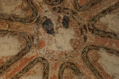 Türkiye 'nin İstanbul kentinde yer alan Molla Gurani Camii 10. yüzyılda bir kilise olarak inşa edildi. 15. yüzyılda bir camiye dönüştürülmüş..