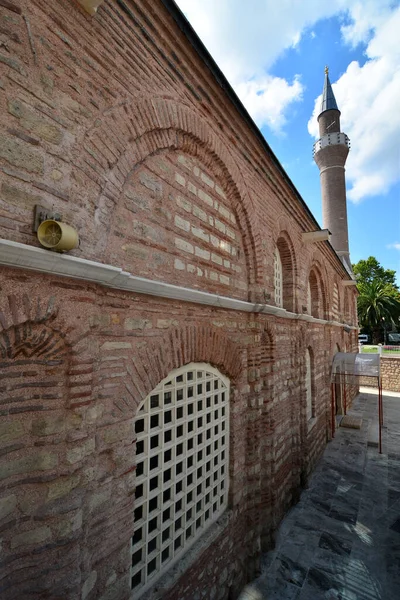 かつてイスタンブールの正教会として使われていたフェナリ モスクやリップス修道院教会はトルコ人によってモスクに改装された — ストック写真