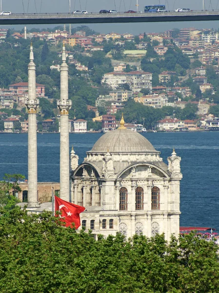 Ortakoy Moskén Som Ligger Istanbul Turkiet Byggdes 1854 — Stockfoto