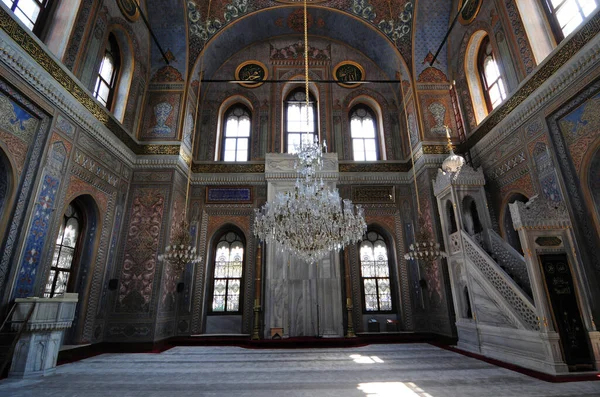 Located Istanbul Turkey Pertevniyal Valide Sultan Mosque Built 1871 — Stock Photo, Image