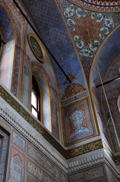 Die Pertevniyal Valide Sultan Moschee Istanbul Türkei Wurde 1871 Erbaut — Stockfoto