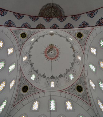 Türkiye 'nin Uskudar kentinde yer alan Rum Mehmet Paşa Camii 1471 yılında inşa edildi..