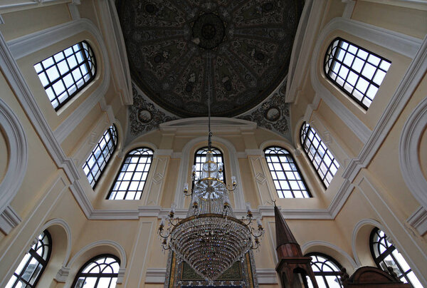 Мечеть Садабад была построена в 1862 году в Стамбуле, Турция..