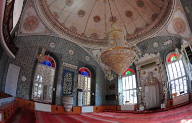 İstanbul, Türkiye 'de yer alan Suadiye Camii 1905 yılında inşa edildi..