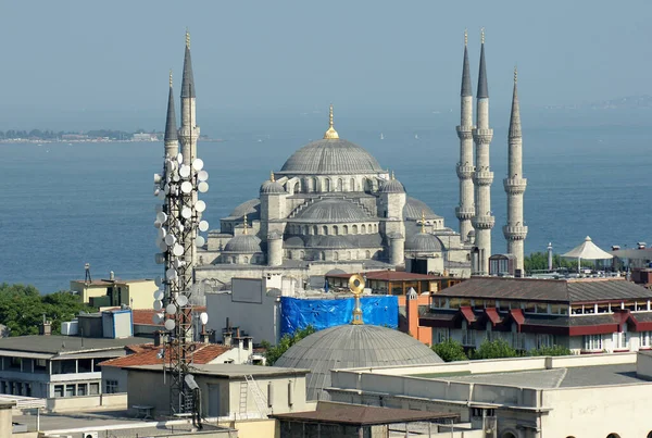蓝色清真寺位于土耳其伊斯坦布尔 建于1617年 它是奥斯曼时期最有名的清真寺 — 图库照片