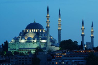 İstanbul 'da bulunan Süleyman Camii ve Kompleksi 16. yüzyılda Mimar Sinan tarafından inşa edildi..