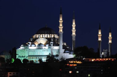 İstanbul 'da bulunan Süleyman Camii ve Kompleksi 16. yüzyılda Mimar Sinan tarafından inşa edildi..
