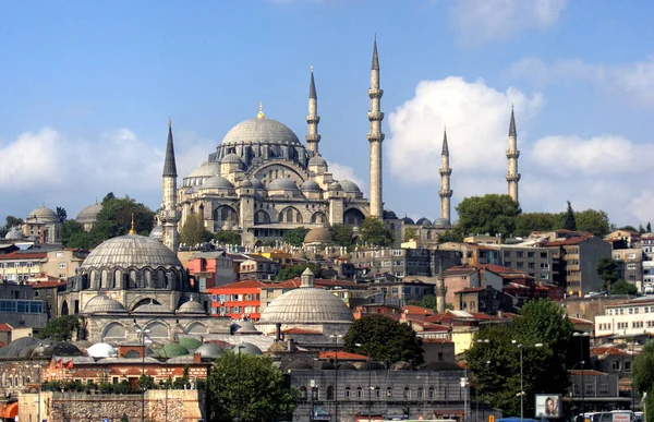 苏莱曼耶清真寺和建筑群位于土耳其伊斯坦布尔 由Mimar Sinan建于16世纪 — 图库照片