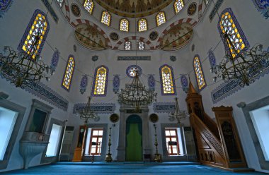 İstanbul, Türkiye 'de yer alan Seb Sefa Hatun Camii 1787 yılında inşa edildi..