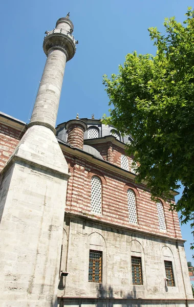 位于土耳其伊斯坦布尔的Seb Sefa Hatun清真寺建于1787年 — 图库照片