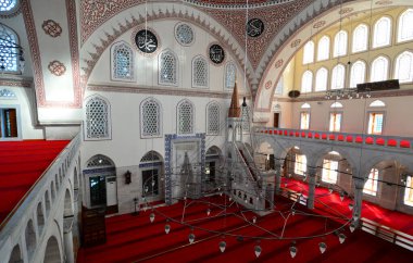 İstanbul, Türkiye 'de yer alan Zal Mahmut Paşa Camii ve Mezarı 16. yüzyılda inşa edildi. Bu Mimar Sinan 'ın işi..