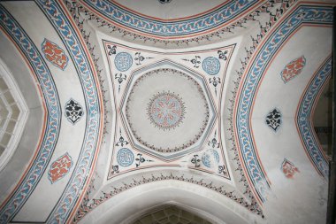 İstanbul, Türkiye 'de yer alan Zal Mahmut Paşa Camii ve Mezarı 16. yüzyılda inşa edildi. Bu Mimar Sinan 'ın işi..
