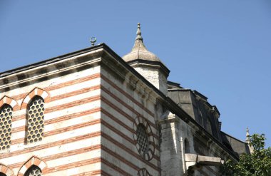 İstanbul, Türkiye 'de yer alan Zal Mahmut Paşa Camii ve Mezarı 16. yüzyılda inşa edildi. Bu Mimar Sinan 'ın işi..