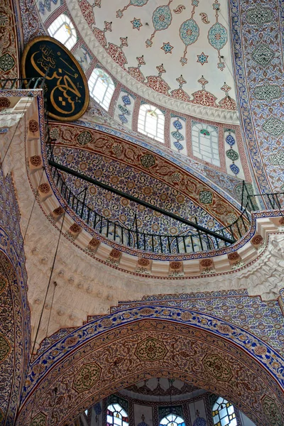 이스탄불에 위치한 모스크는 1665년에 지어졌습니다 그것은 나라에서 모스크 하나입니다 — 스톡 사진