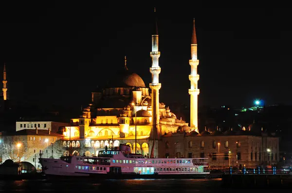 Νέο Τζαμί Οποίο Βρίσκεται Στην Κωνσταντινούπολη Της Τουρκίας Χτίστηκε 1665 — Φωτογραφία Αρχείου