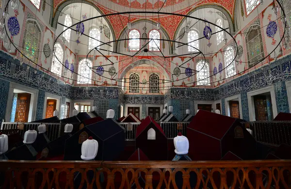 Τάφος Hatice Turhan Sultan Που Βρίσκεται Στην Κωνσταντινούπολη Της Τουρκίας — Φωτογραφία Αρχείου