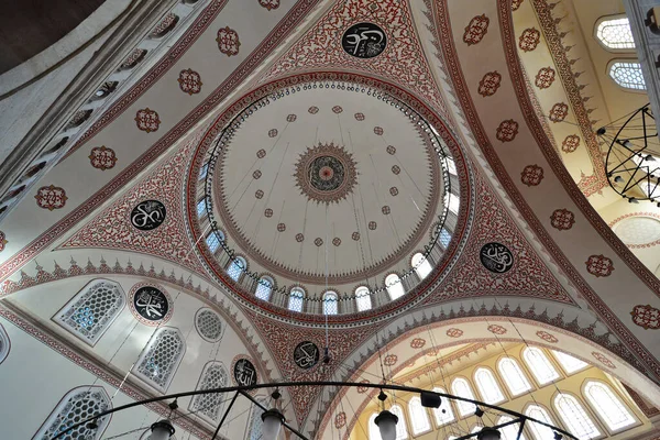 Ubicada Estambul Turquía Mezquita Tumba Zal Mahmut Pasha Fue Construida — Foto de Stock