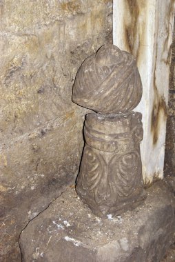 İstanbul, Türkiye 'deki Yedikule Zindanları, 1458 yılında Osmanlılar tarafından inşa edildi..