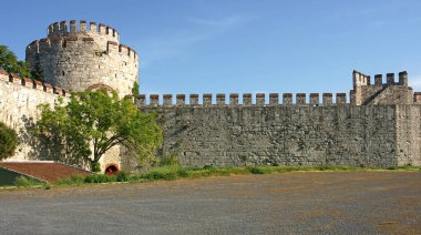 İstanbul, Türkiye 'deki Yedikule Zindanları, 1458 yılında Osmanlılar tarafından inşa edildi..