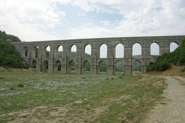 Nachází Istanbulu Turecko Guzelce Aqueduct Byl Postaven Mimar Sinan Století — Stock fotografie